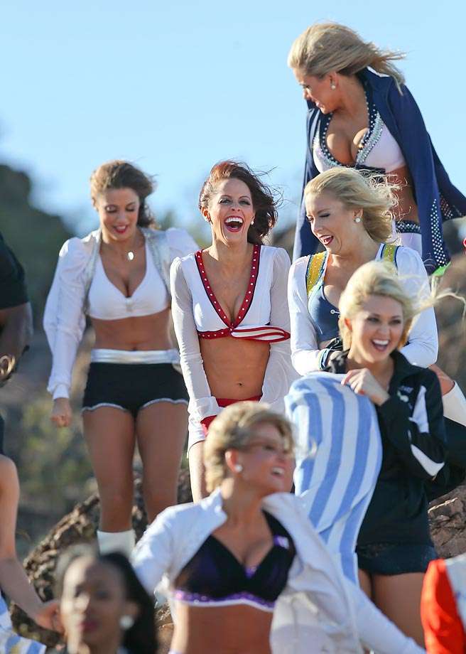 02-Pro_Bowl_Cheer-BY-0704_0.jpg